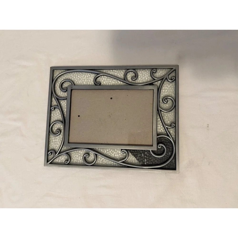 Fetco Silver Metal Scrollwork Picture Frame 4x6 Textured Glass Tabletop Wall